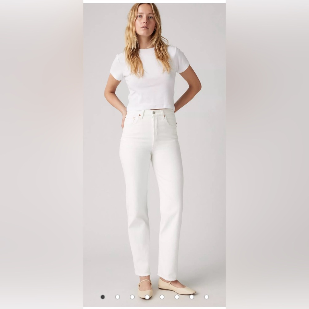 Levi's Women's Ribcage Straight Ankle Jeans in White